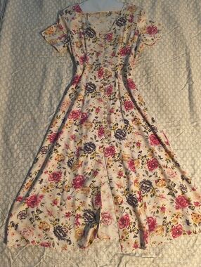 90's Vintage Floral Button-Front Midi Dress in Cream with Pink & Purple Blooms